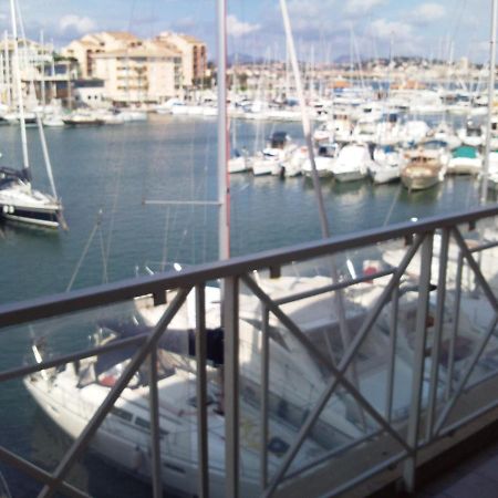 Port Frejus Cap Hermes Vue Mer Et Port Pieds Dans L'Eau Piscine Pkg Eksteriør bilde