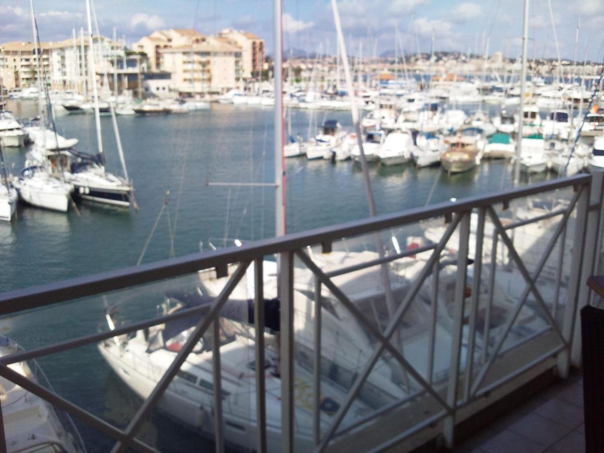 Port Frejus Cap Hermes Vue Mer Et Port Pieds Dans L'Eau Piscine Pkg Eksteriør bilde
